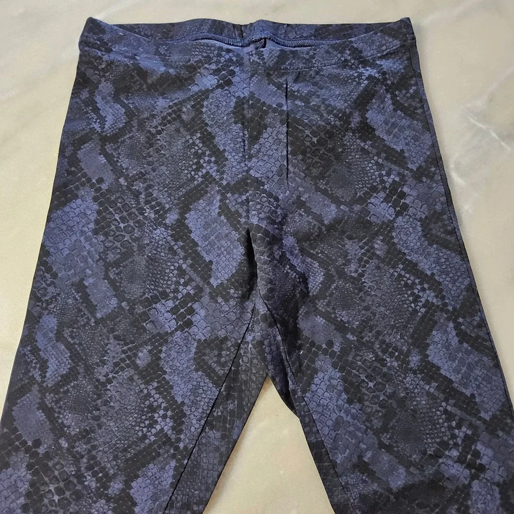 Old Navy Snakeskin Print Stirrup Leggings‎ Womens Medium Blue Black - Picture 2 of 11